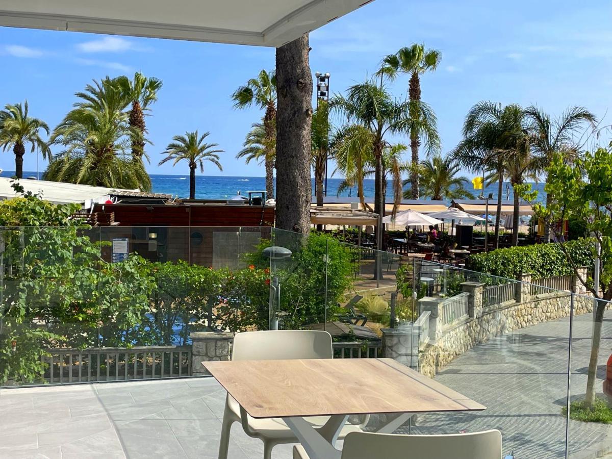 Rentalmar Suites Salou Families Only الغرفة الصورة
