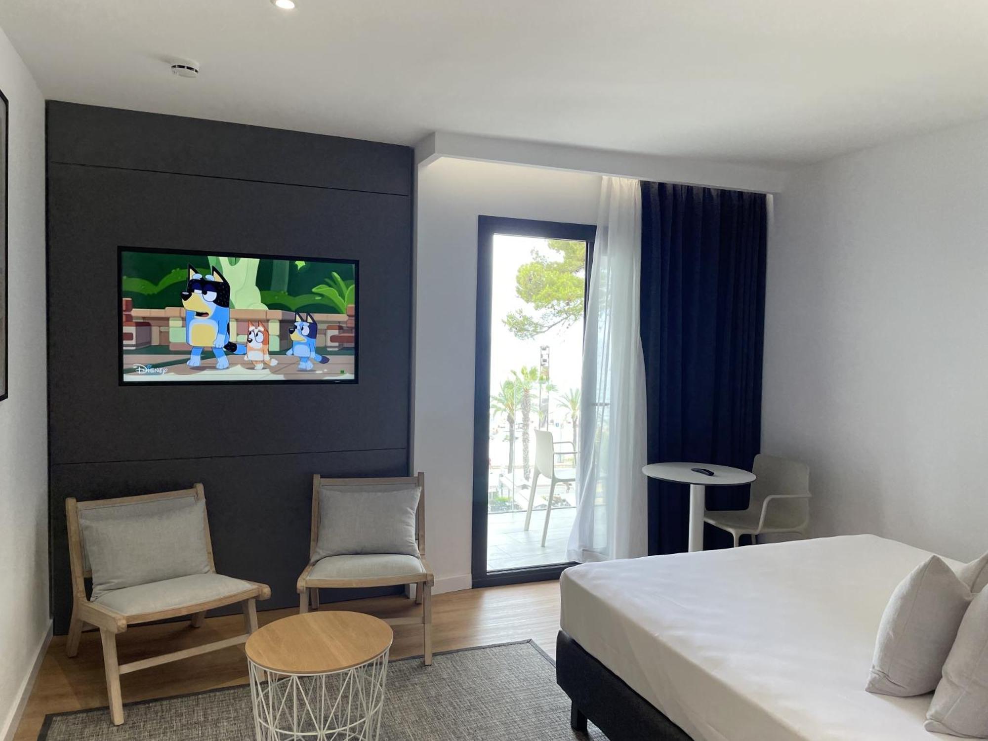 Rentalmar Suites Salou Families Only الغرفة الصورة